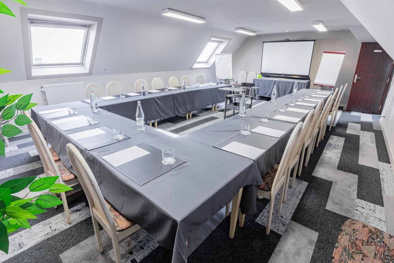 Logis Hotel La Grassinais סן מלו מראה חיצוני תמונה
