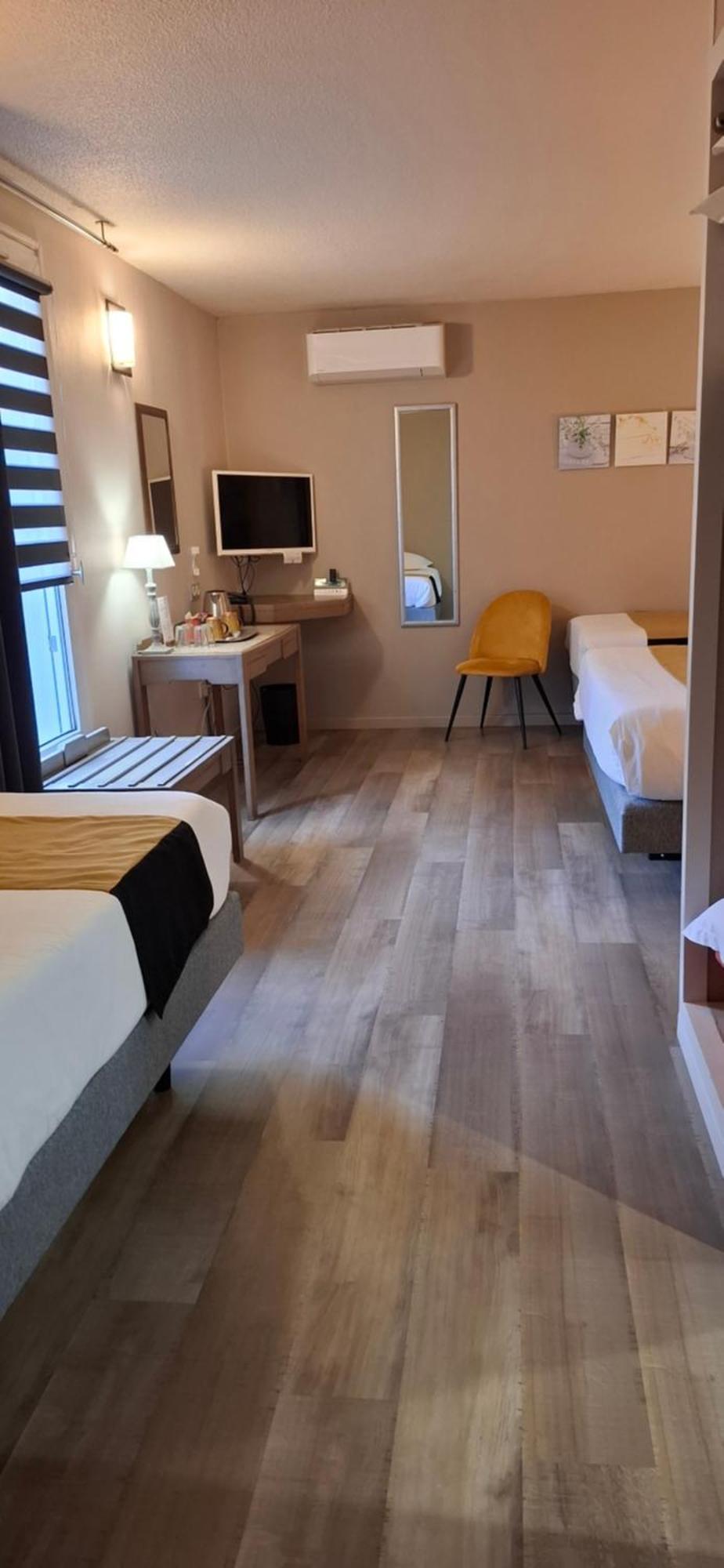 Logis Hotel La Grassinais סן מלו מראה חיצוני תמונה